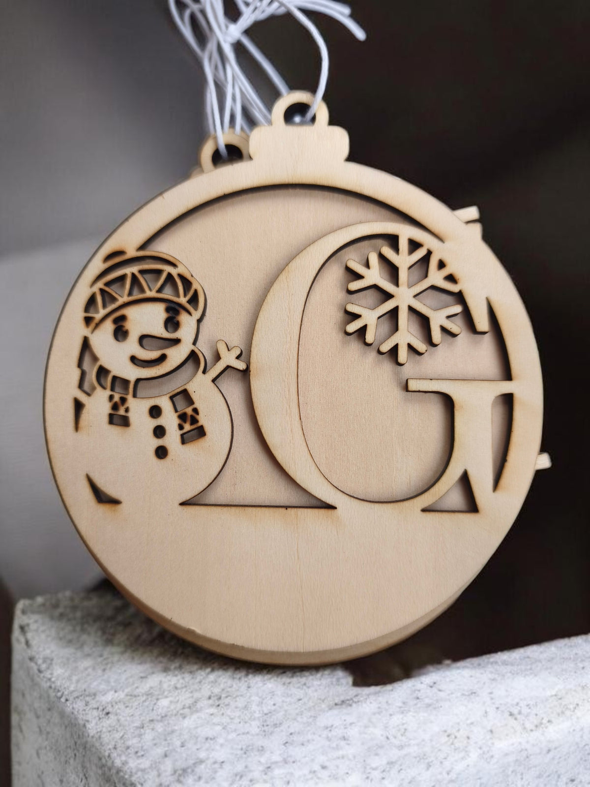Boule de Noël bonhomme de neige initial