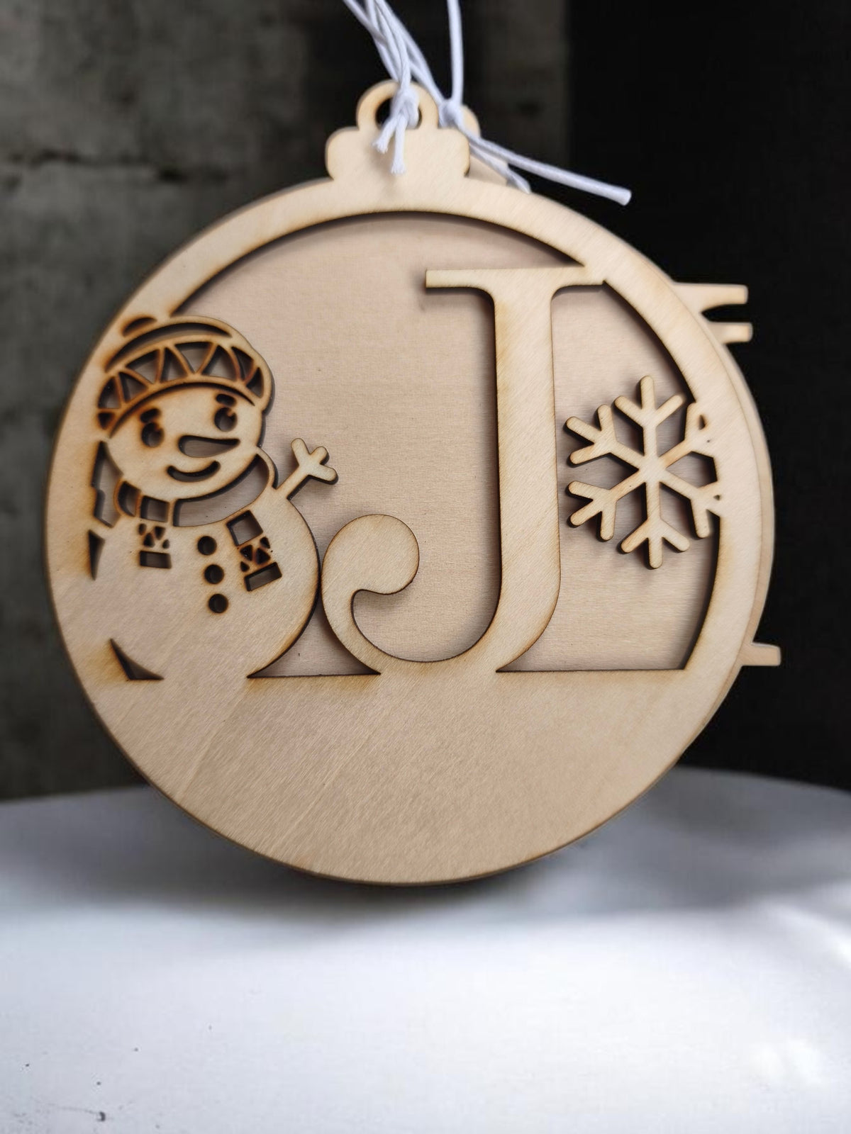 Boule de Noël bonhomme de neige initial